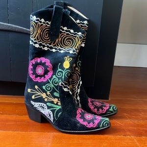 Unique boho/cowboy style boots